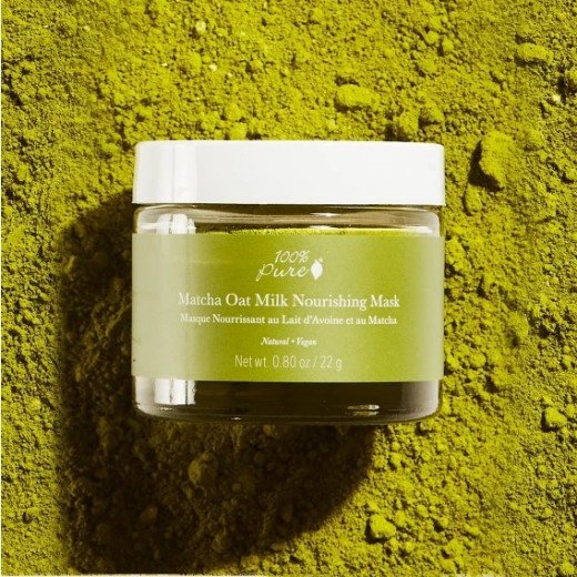 Matcha ir avižų pieno maitinanti veido kaukė