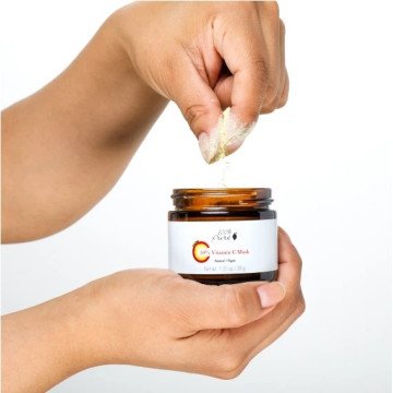 50% Vitamino C veido kaukė